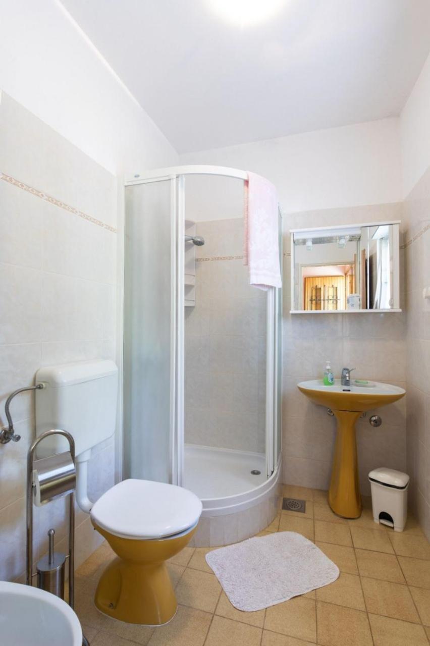 Apartments Kate - 100 M From Beach مالينسكا المظهر الخارجي الصورة